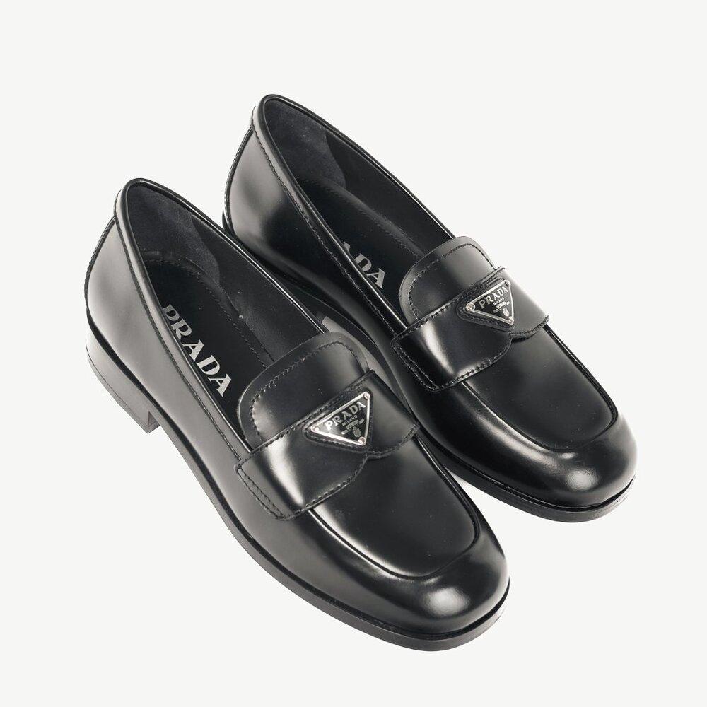Prada Nero Spazzolato Brushed Leather Logo Loafers